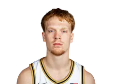 Aaron Fine headshot