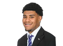 Owen Aquino headshot