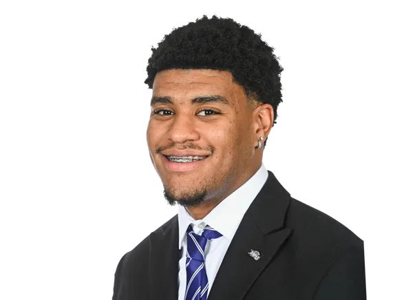 Owen Aquino headshot