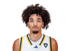 Addison Archer headshot
