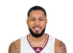 Kyndall Davis headshot