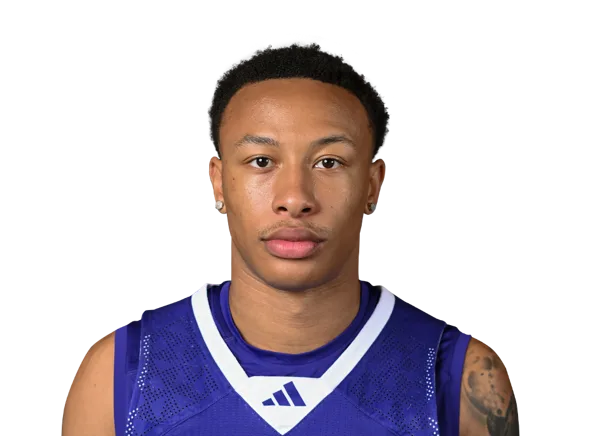 Gabe Warren headshot